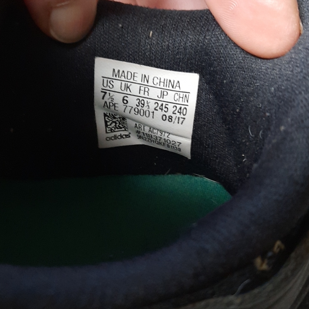 Adidas black & gold sneakers shoes - Picture 8 of 10